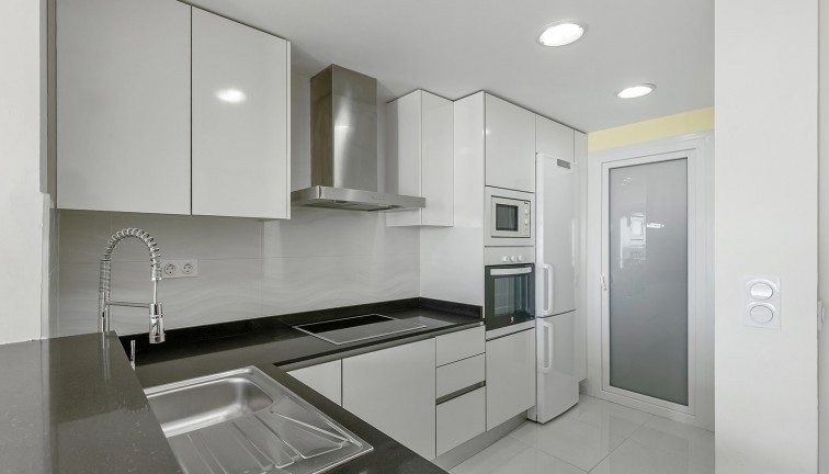 Resale - Apartment - Top Floor Apartment - Torrevieja - Punta Prima