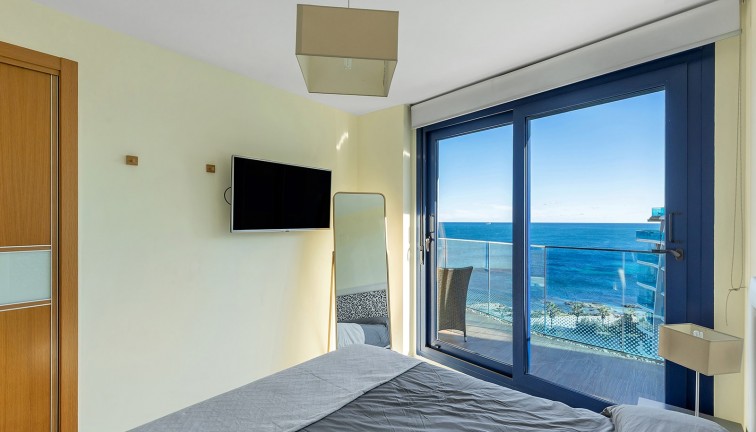 Resale - Apartment - Top Floor Apartment - Torrevieja - Punta Prima