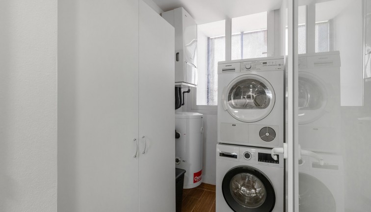 Resale - Apartment - Top Floor Apartment - Torrevieja - Punta Prima