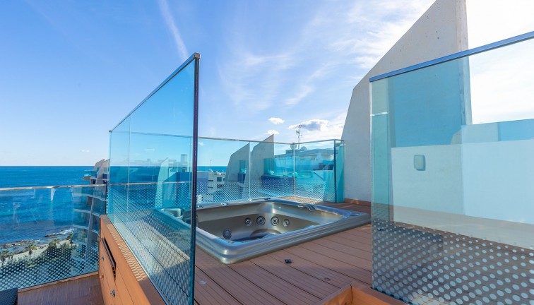 Resale - Apartment - Top Floor Apartment - Torrevieja - Punta Prima