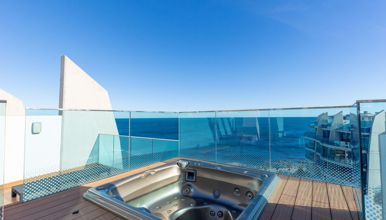 Resale - Apartment - Top Floor Apartment - Torrevieja - Punta Prima