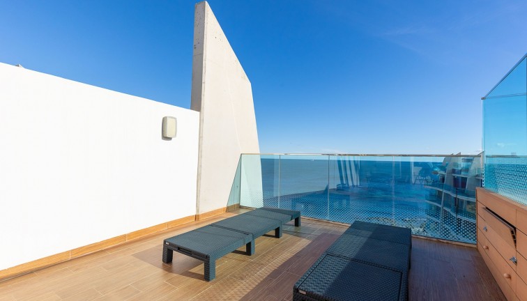 Resale - Apartment - Top Floor Apartment - Torrevieja - Punta Prima