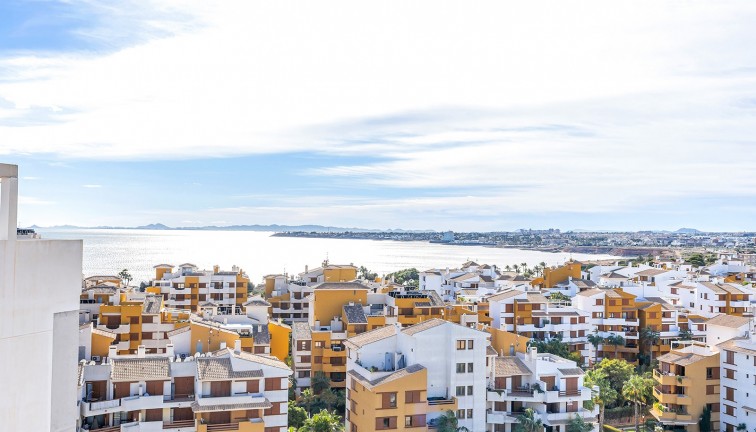 Resale - Apartment - Top Floor Apartment - Torrevieja - Punta Prima