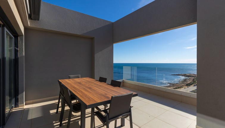 Resale - Apartment - Top Floor Apartment - Torrevieja - Punta Prima
