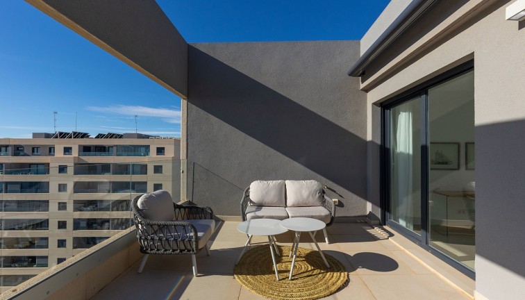 Resale - Apartment - Top Floor Apartment - Torrevieja - Punta Prima