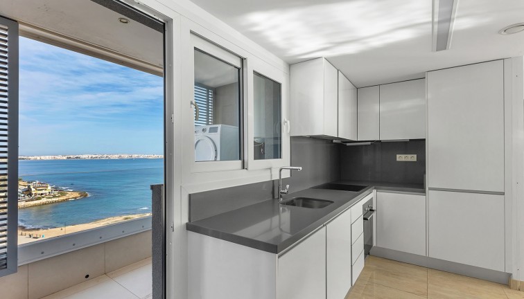 Resale - Apartment - Top Floor Apartment - Torrevieja - Punta Prima