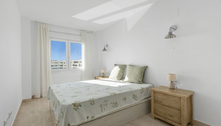 Resale - Apartment - Top Floor Apartment - Torrevieja - Punta Prima