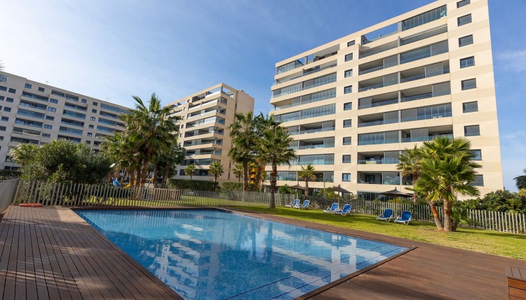Resale - Apartment - Top Floor Apartment - Torrevieja - Punta Prima