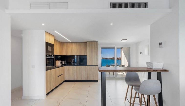 Resale - Apartment - Torrevieja - Punta Prima