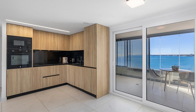 Resale - Apartment - Torrevieja - Punta Prima