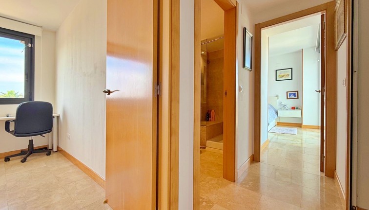 Resale - Apartment - Orihuela Costa - Campoamor