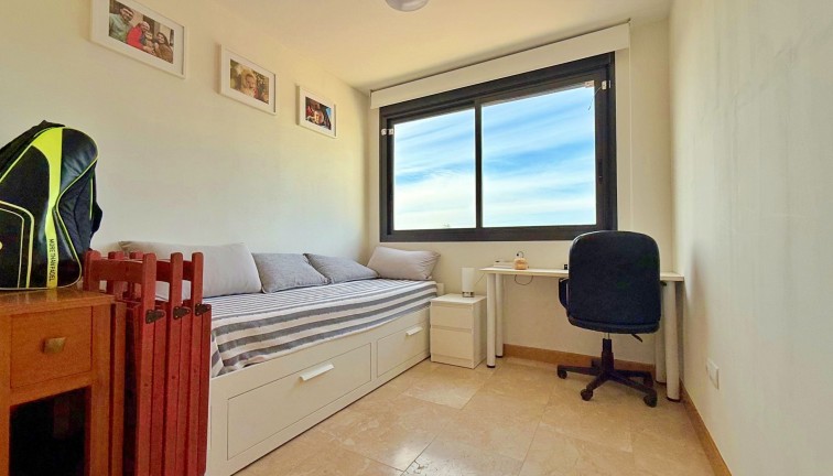 Resale - Apartment - Orihuela Costa - Campoamor