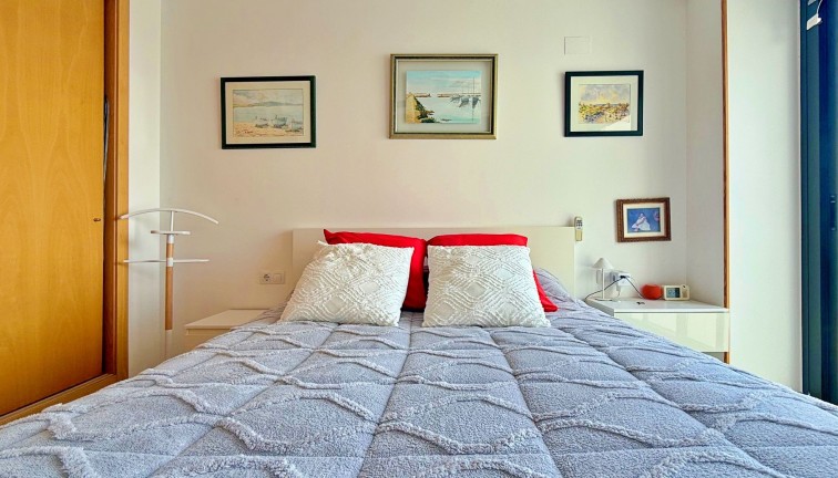 Resale - Apartment - Orihuela Costa - Campoamor