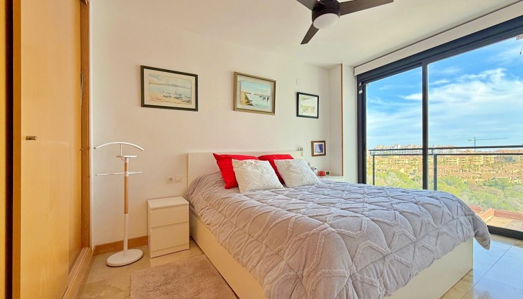 Resale - Apartment - Orihuela Costa - Campoamor