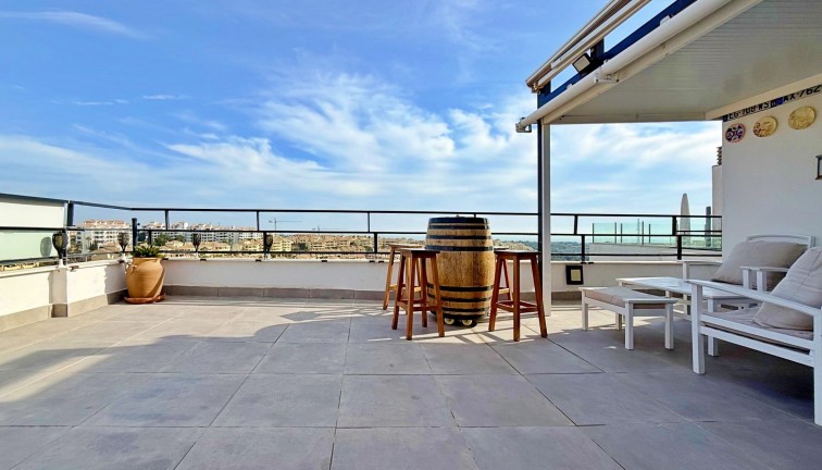 Resale - Apartment - Orihuela Costa - Campoamor