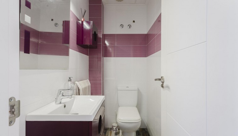 Jälleenmyynti - Asunto - Torrevieja - Acequion