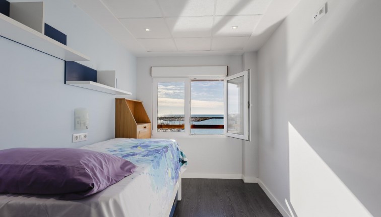 Jälleenmyynti - Asunto - Torrevieja - Acequion