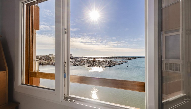 Jälleenmyynti - Asunto - Torrevieja - Acequion