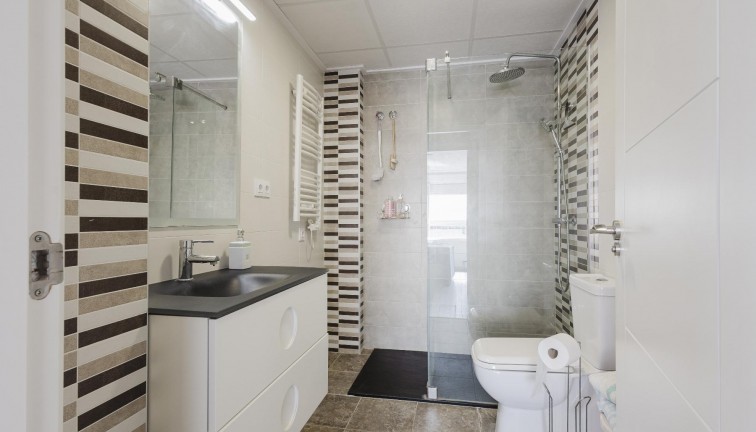 Jälleenmyynti - Asunto - Torrevieja - Acequion