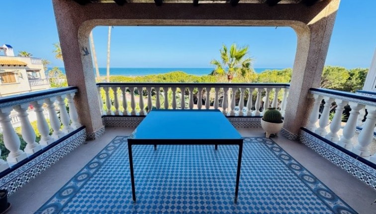 Reventa - Apartamento dúplex - Guardamar del Segura
