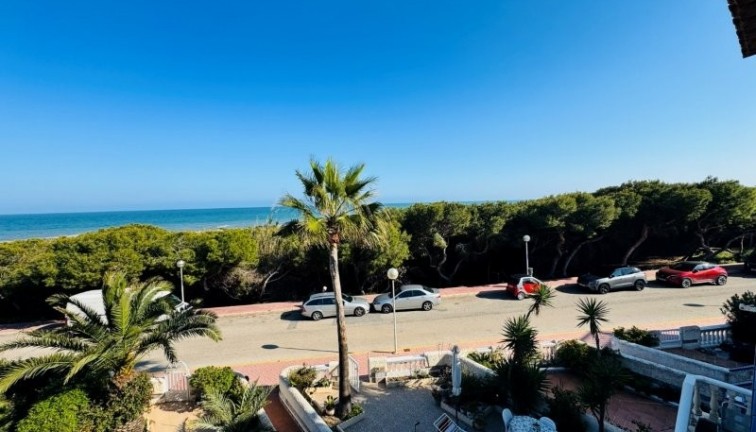 Reventa - Apartamento dúplex - Guardamar del Segura