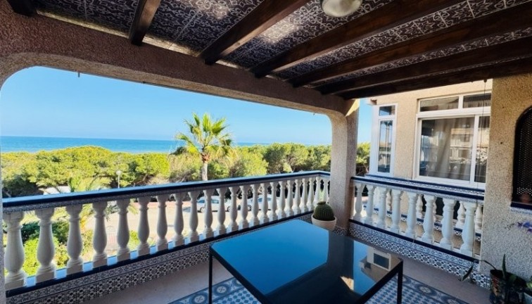 Reventa - Apartamento dúplex - Guardamar del Segura