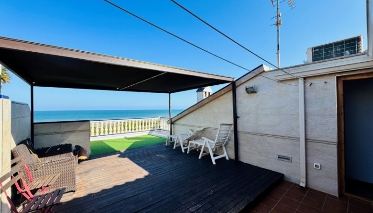 Reventa - Apartamento dúplex - Guardamar del Segura