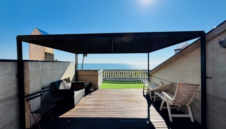 Reventa - Apartamento dúplex - Guardamar del Segura
