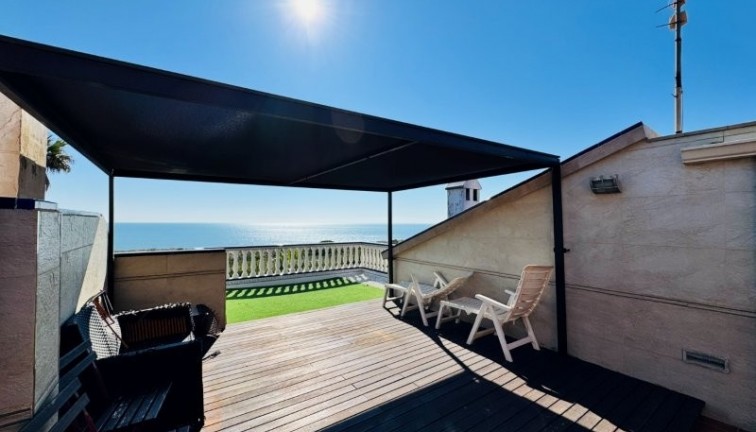 Reventa - Apartamento dúplex - Guardamar del Segura