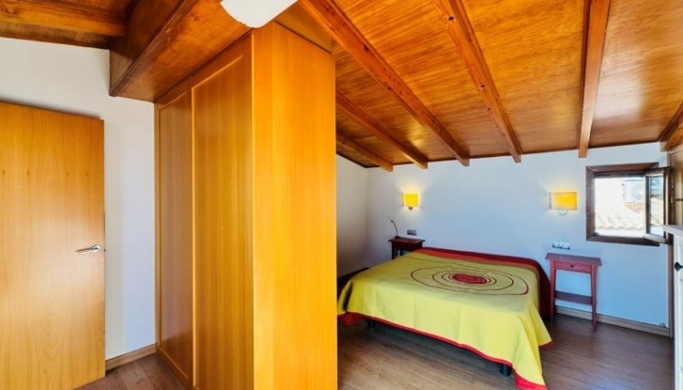 Reventa - Apartamento dúplex - Guardamar del Segura