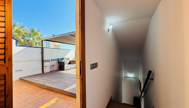 Reventa - Apartamento dúplex - Guardamar del Segura
