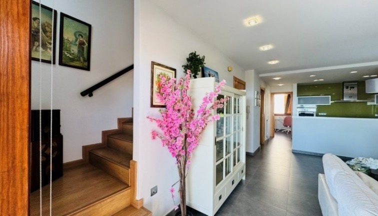 Reventa - Apartamento dúplex - Guardamar del Segura