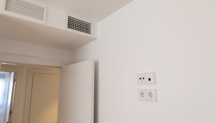 Uudistuotanto - Asunto - Santa Pola - Gran Alacant