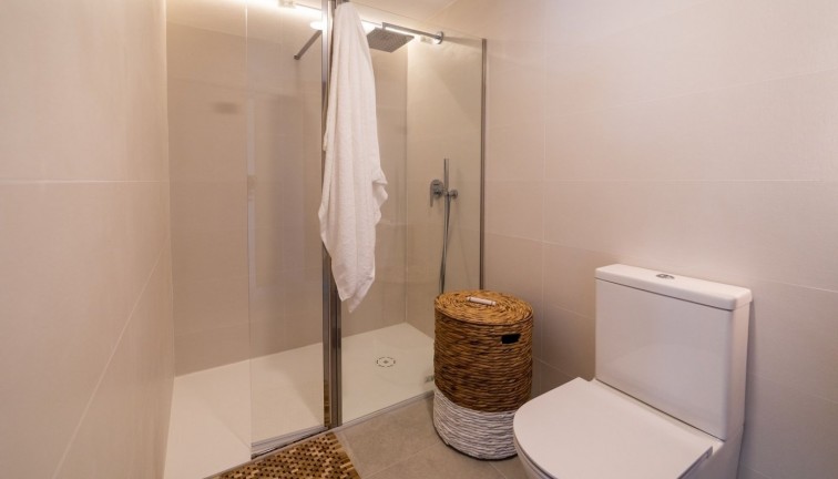 Uudistuotanto - Asunto - Santa Pola - Gran Alacant