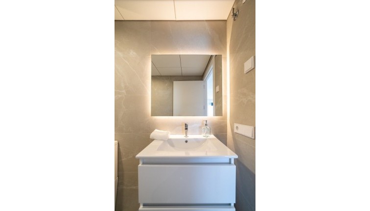 Uudistuotanto - Asunto - Santa Pola - Gran Alacant