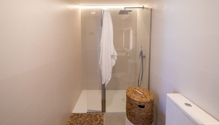 Uudistuotanto - Asunto - Santa Pola - Gran Alacant