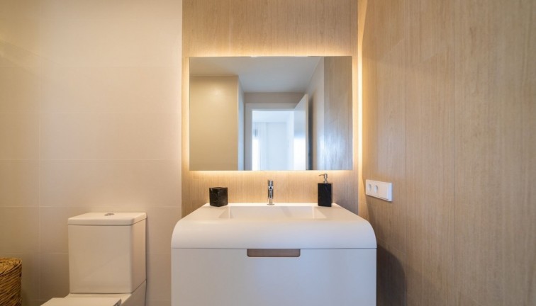 Uudistuotanto - Asunto - Santa Pola - Gran Alacant