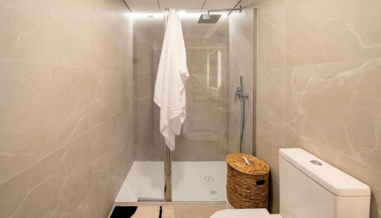 Uudistuotanto - Asunto - Santa Pola - Gran Alacant