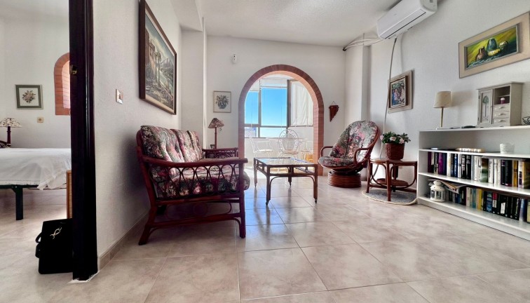 Återförsäljning - Lägenhet - Torrevieja - Cabo cervera