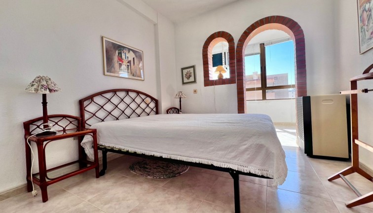 Återförsäljning - Lägenhet - Torrevieja - Cabo cervera