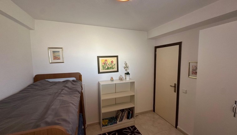 Återförsäljning - Lägenhet - Torrevieja - Cabo cervera
