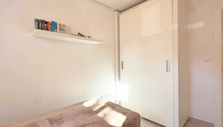 Resale - Apartment - Orihuela Costa - Los Dolses