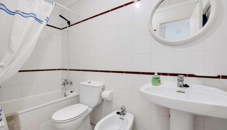 Jälleenmyynti - Asunto - Torrevieja - Acequion