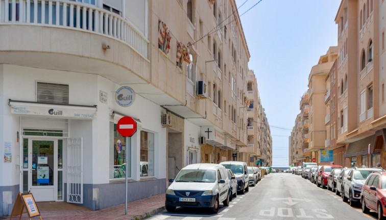 Jälleenmyynti - Asunto - Torrevieja - Acequion