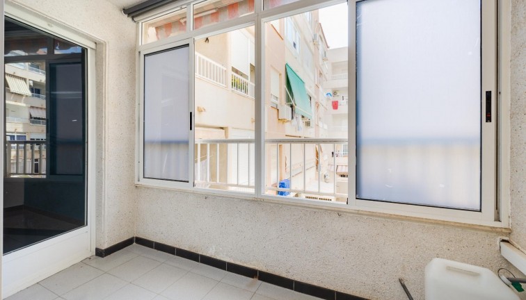 Jälleenmyynti - Asunto - Torrevieja - Playa de los Locos