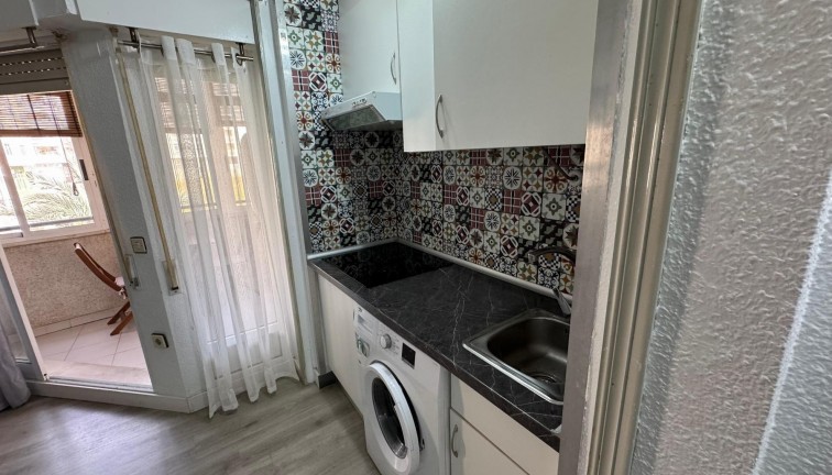 Resale - Studio - Torrevieja - Playa de los Locos