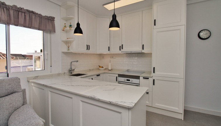 Jälleenmyynti - Erillistalo - Villamartín