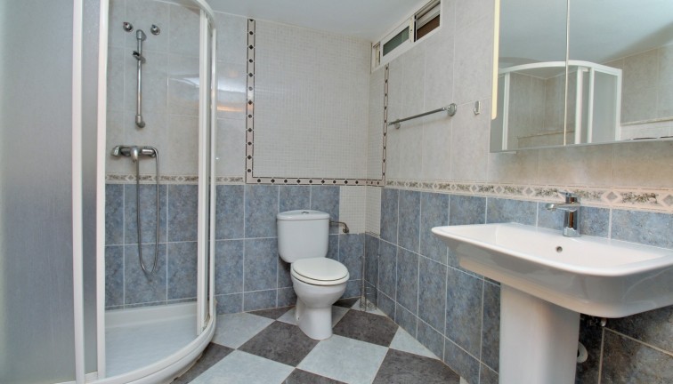 Jälleenmyynti - Erillistalo - Villamartín