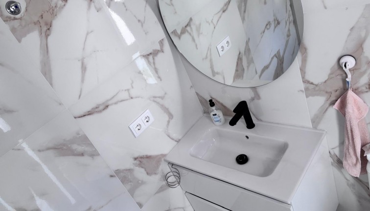 Jälleenmyynti - Paritalo/Rivitalo - Los Montesinos - La Herrada