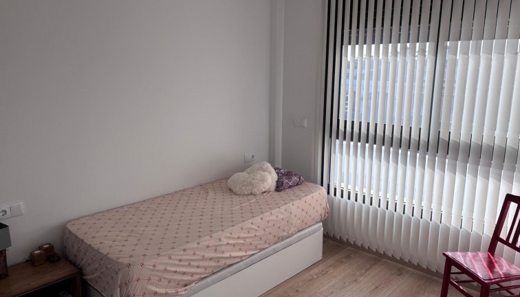 Jälleenmyynti - Paritalo/Rivitalo - Los Montesinos - La Herrada